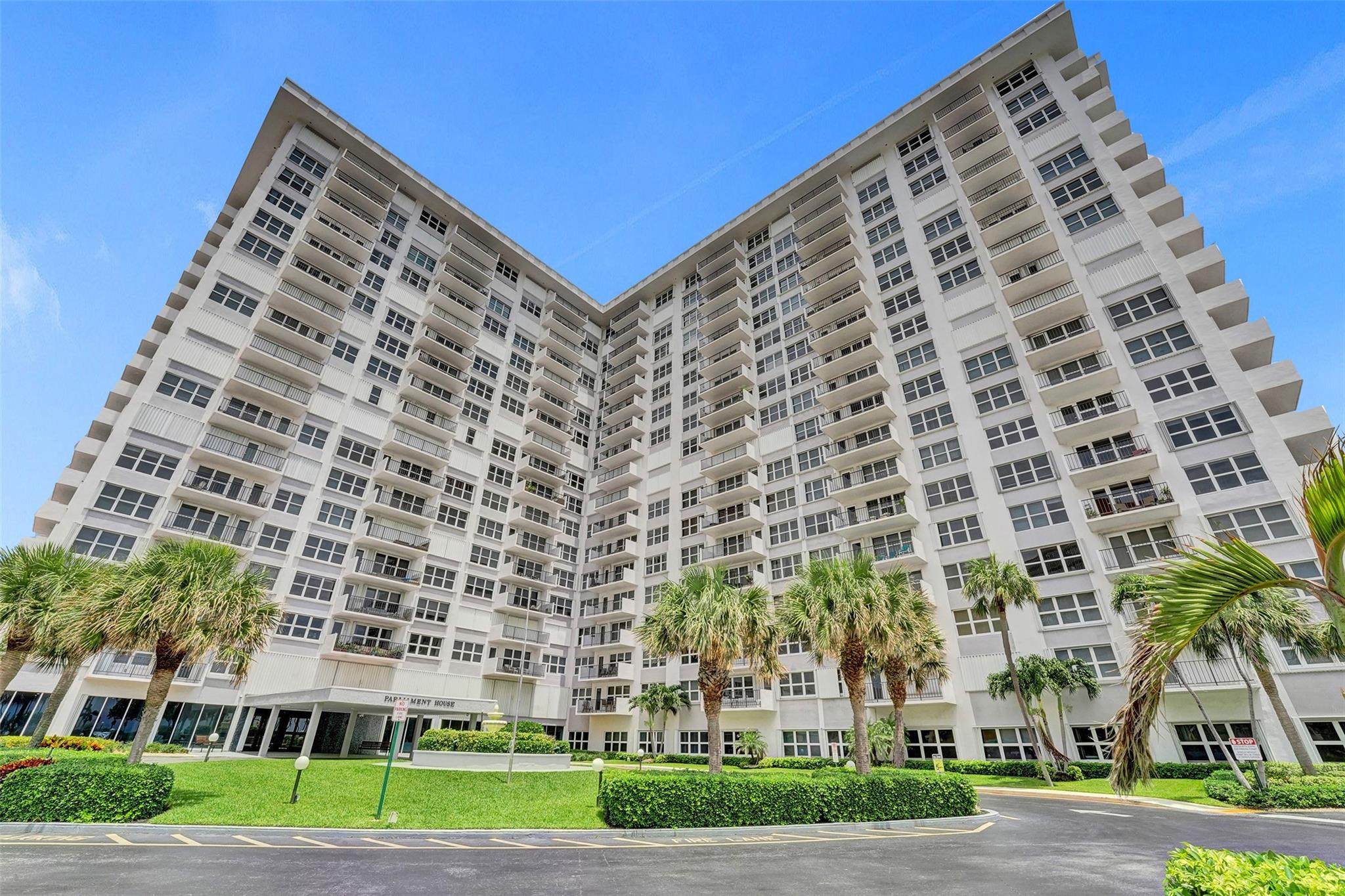405 N Ocean Boulevard 623 Property Photo 2
