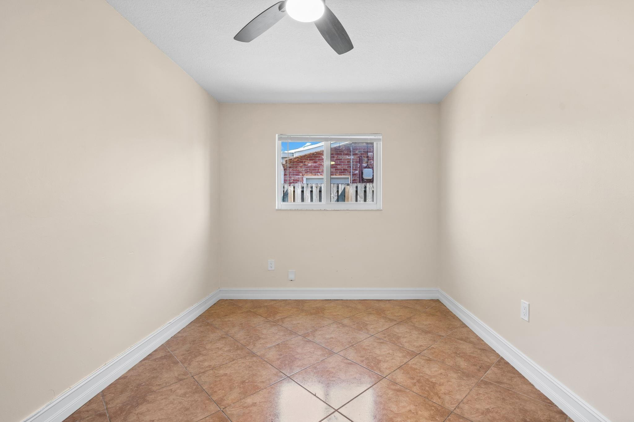 11371 Nw 40th Place Property Photo 19