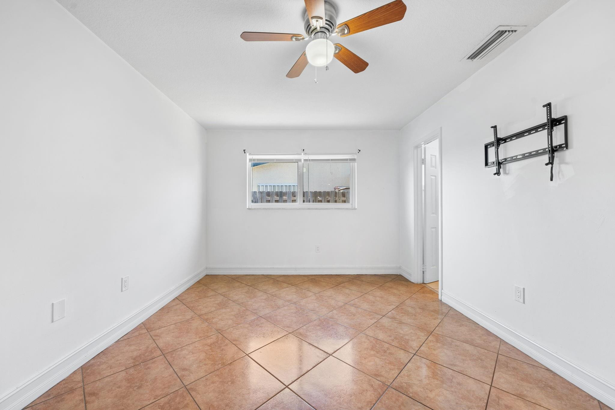 11371 Nw 40th Place Property Photo 21