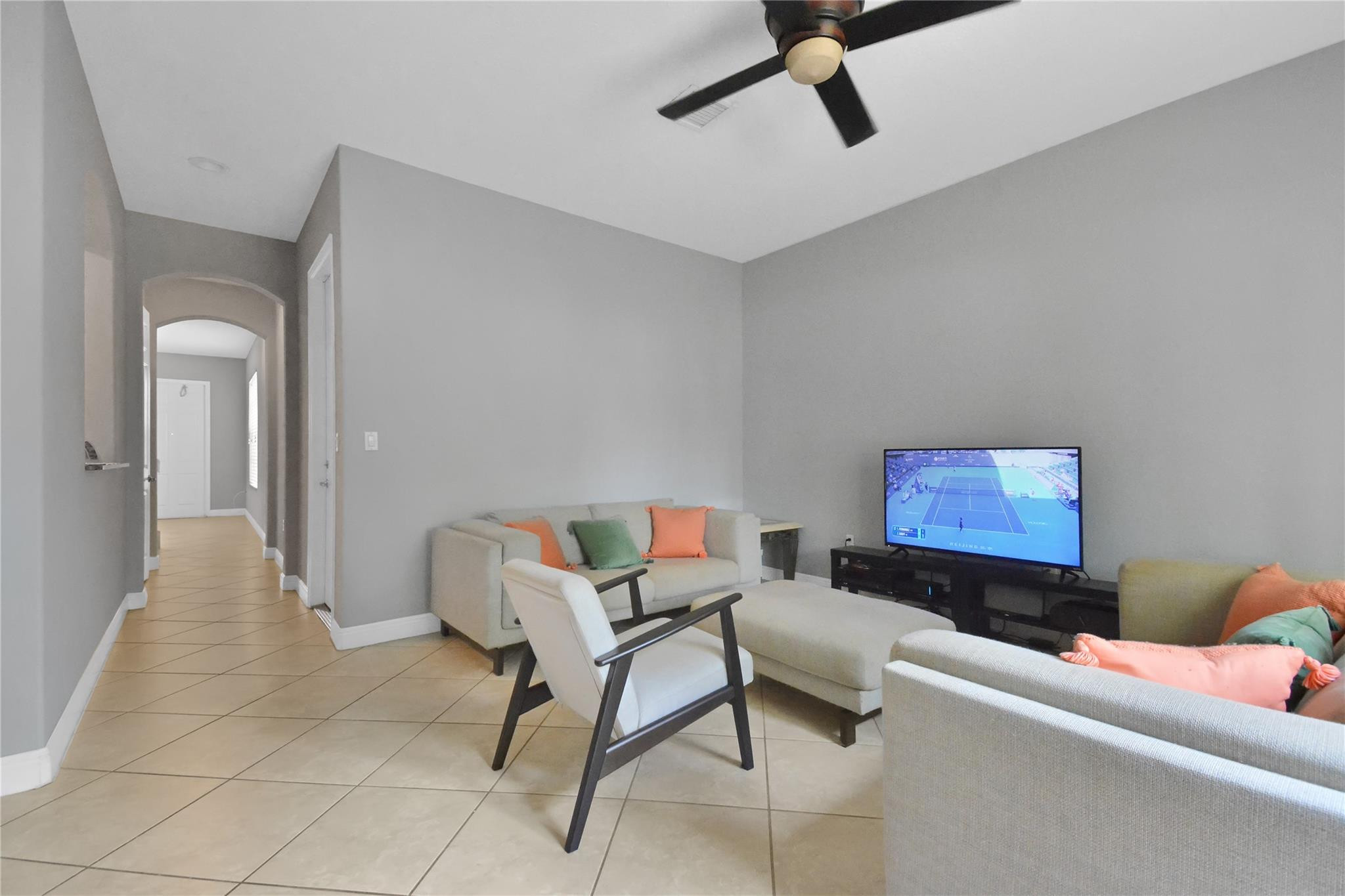 6927 Julia Gardens Drive Property Photo 6