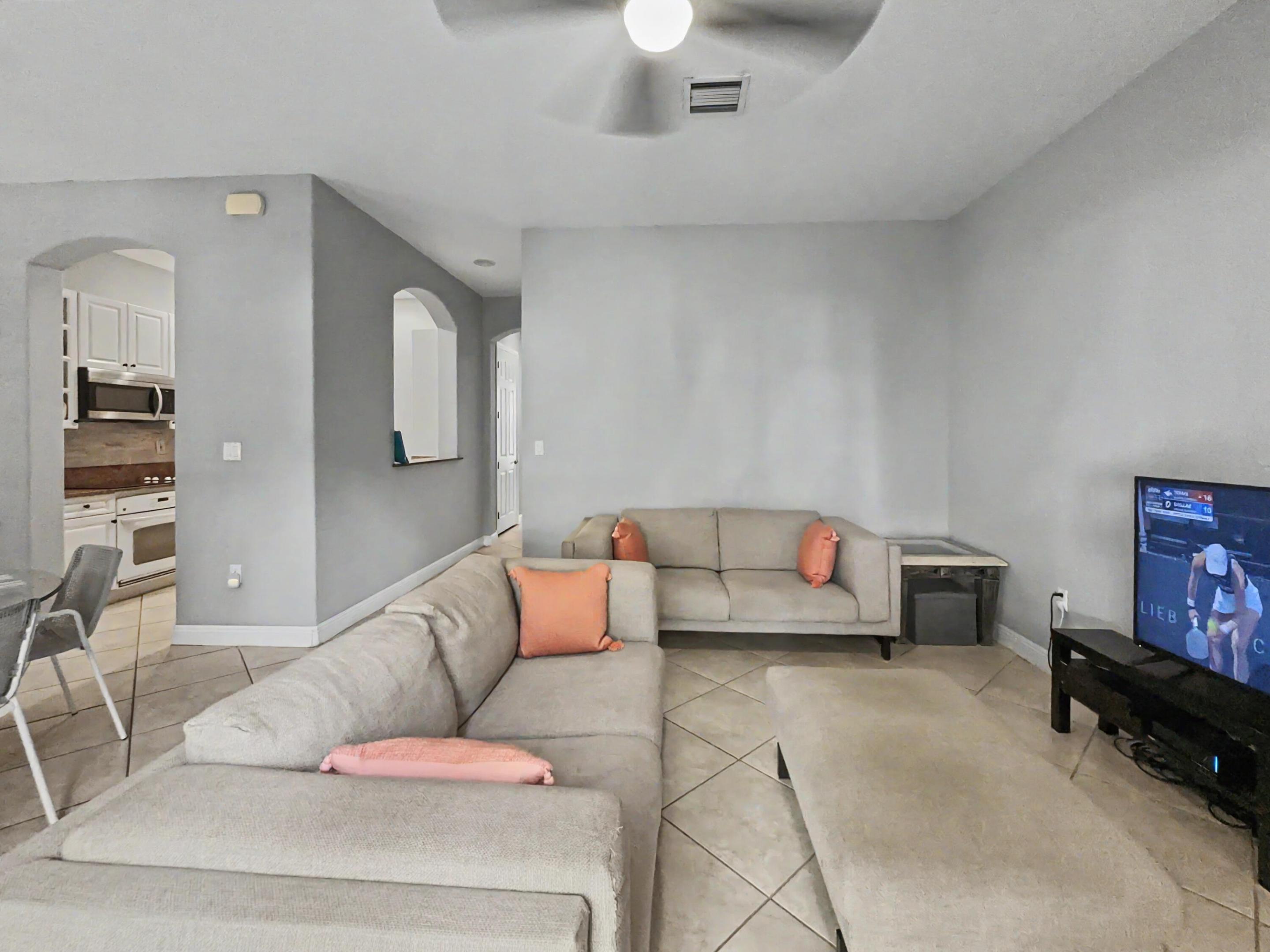 6927 Julia Gardens Drive Property Photo 9