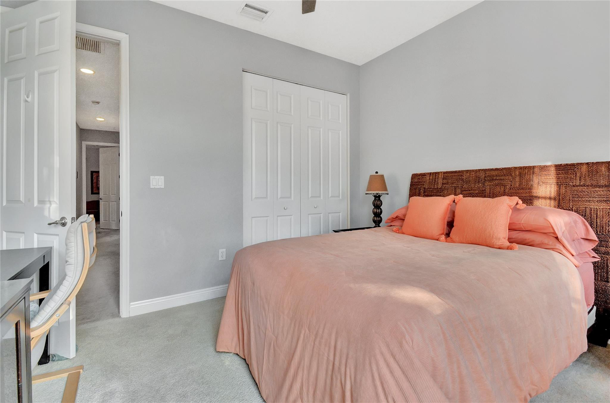 6927 Julia Gardens Drive Property Photo 15