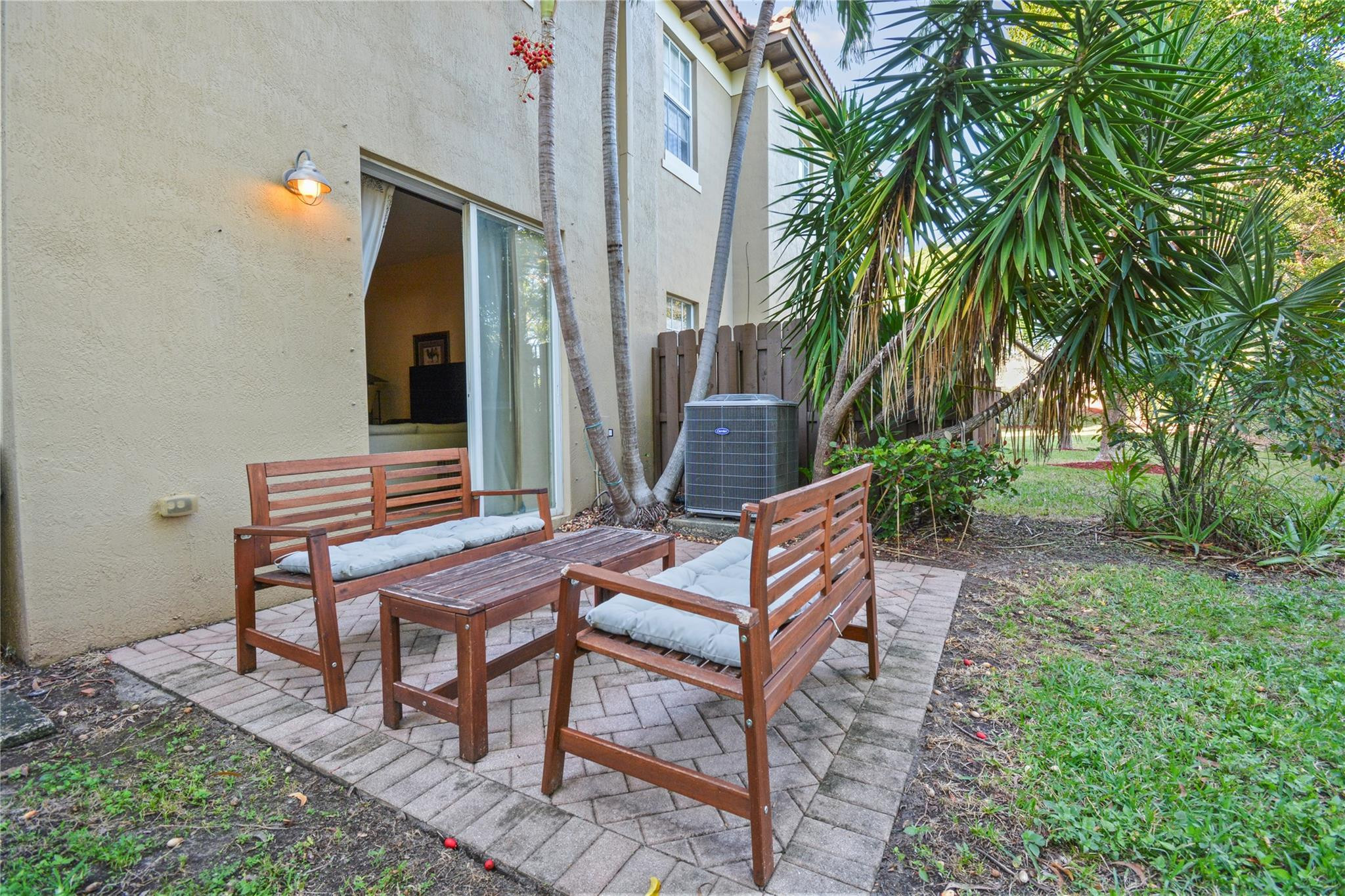 6927 Julia Gardens Drive Property Photo 27