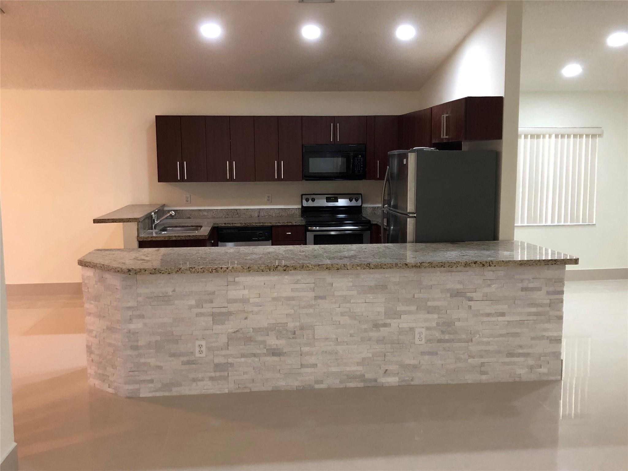 4122 E Silverado Circle Property Photo 6