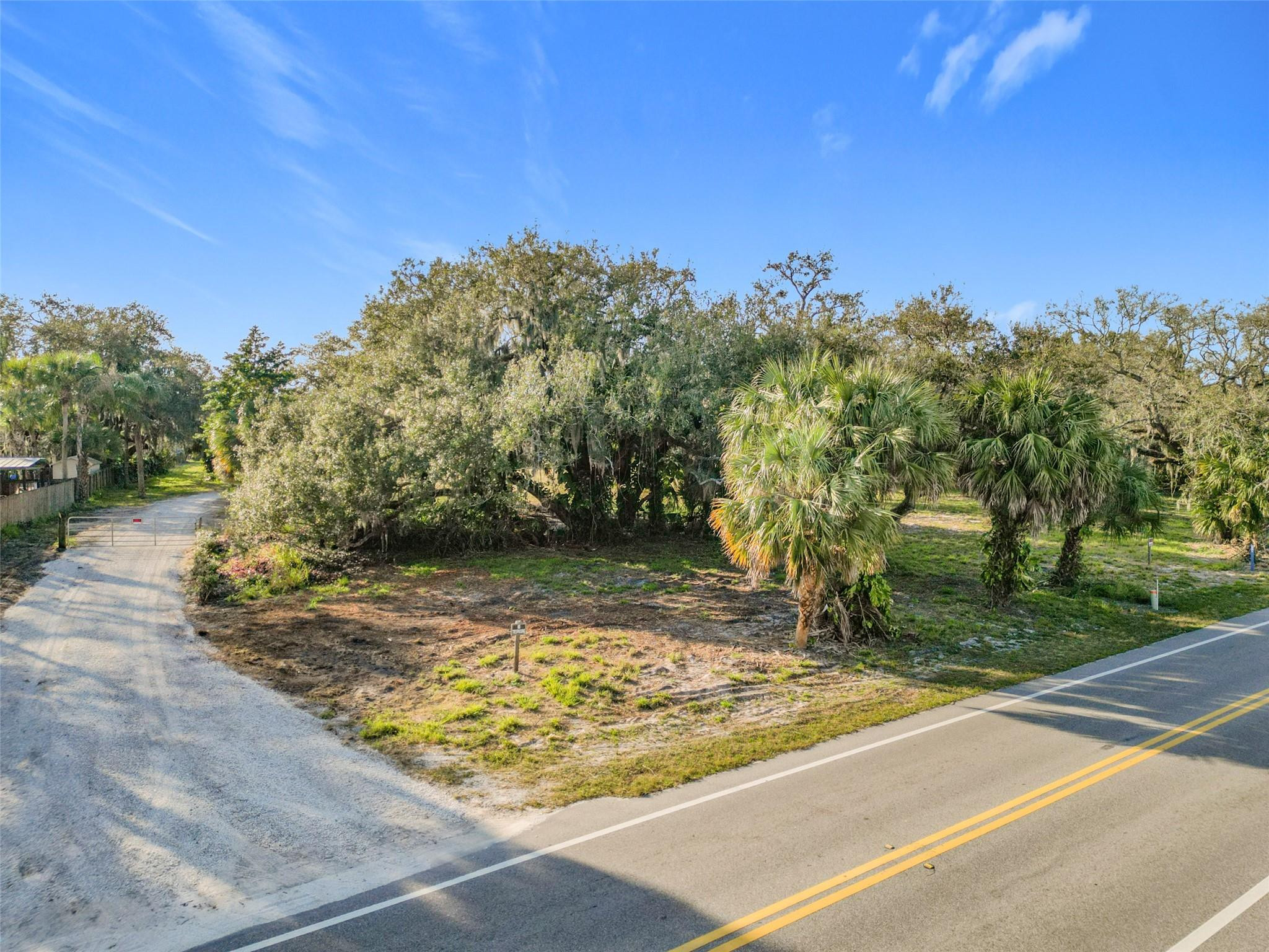 995 Old Dixie Highway Property Photo 4