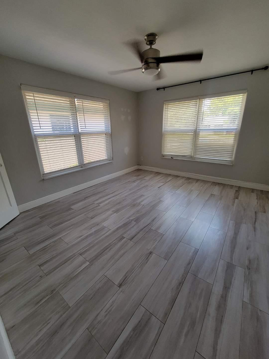 1123 N 17th Avenue Property Photo 9
