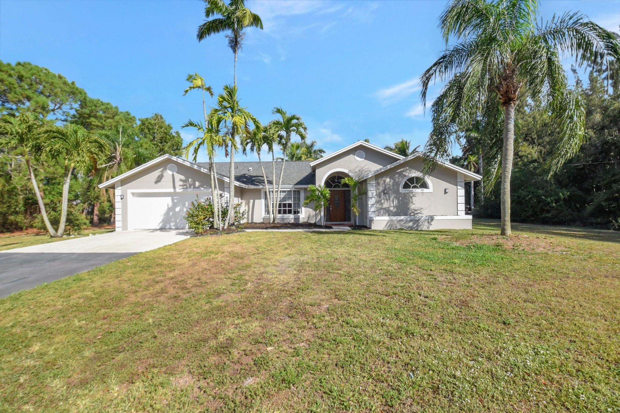 18725 W Sycamore Property Photo 1