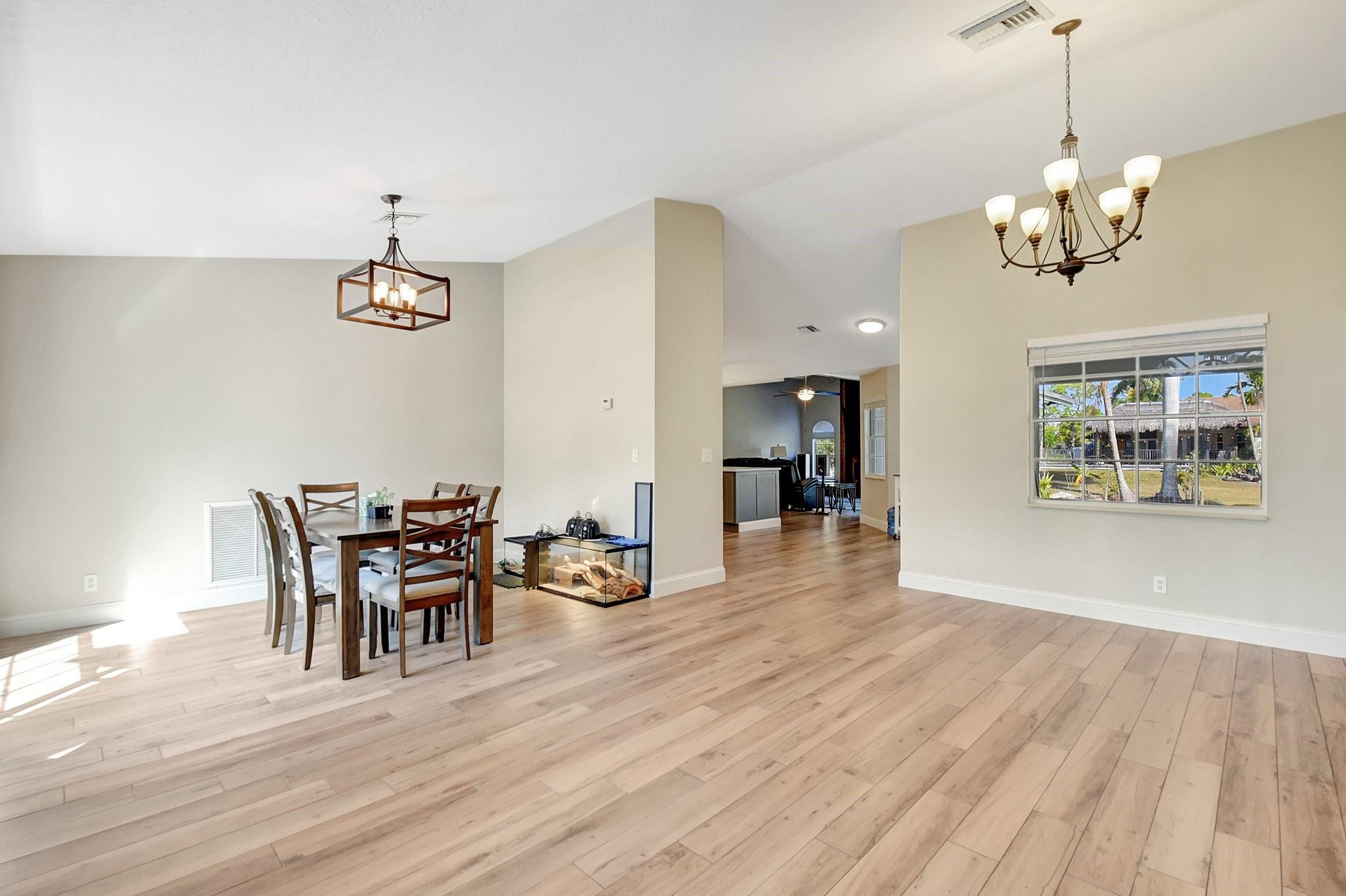 18725 W Sycamore Property Photo 4