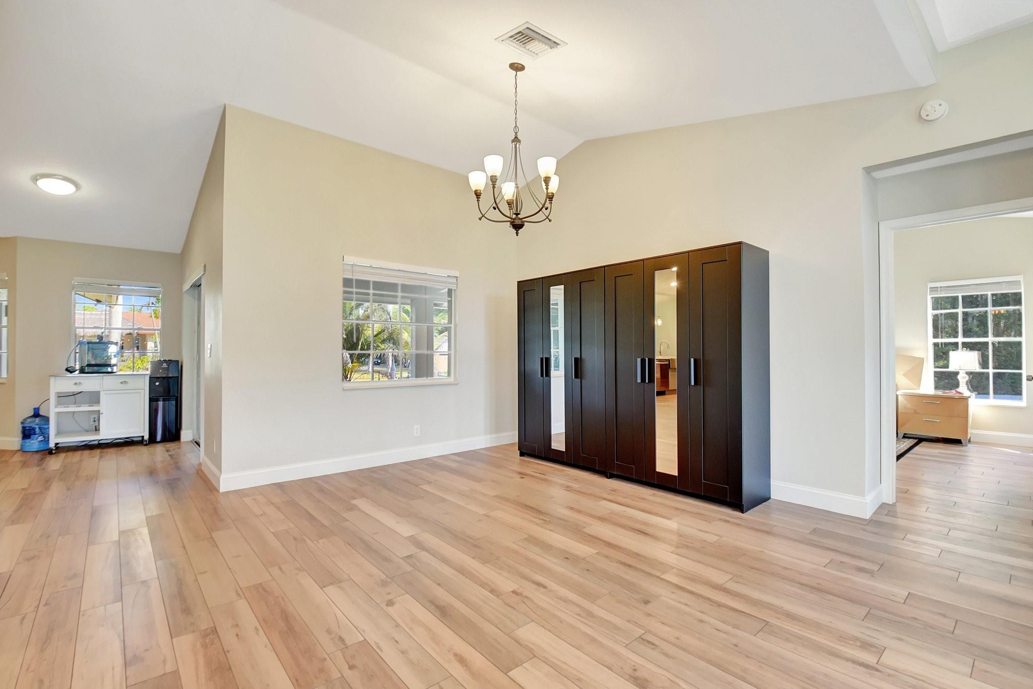 18725 W Sycamore Property Photo 9