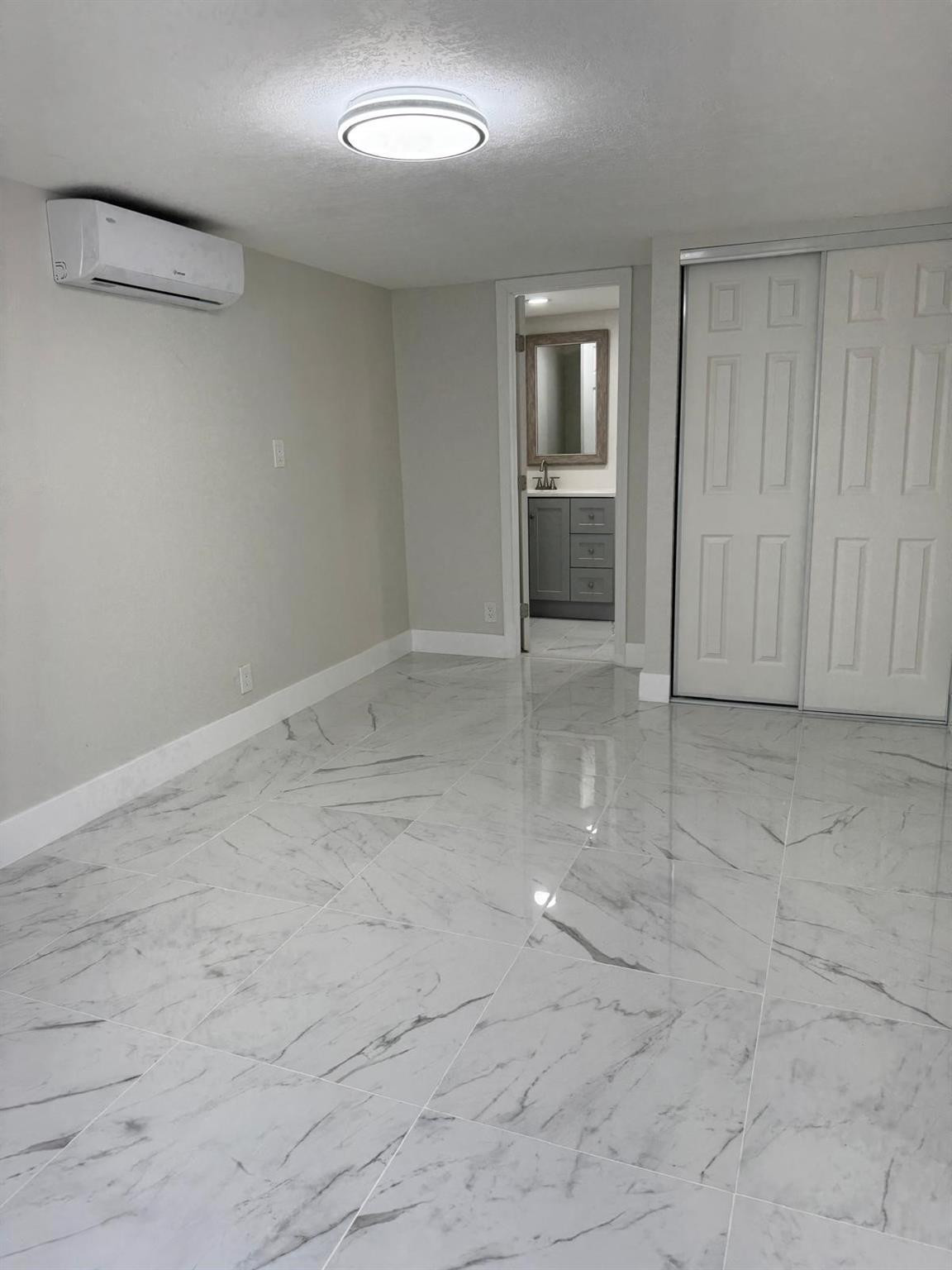 2423 Scott Street Property Photo 14
