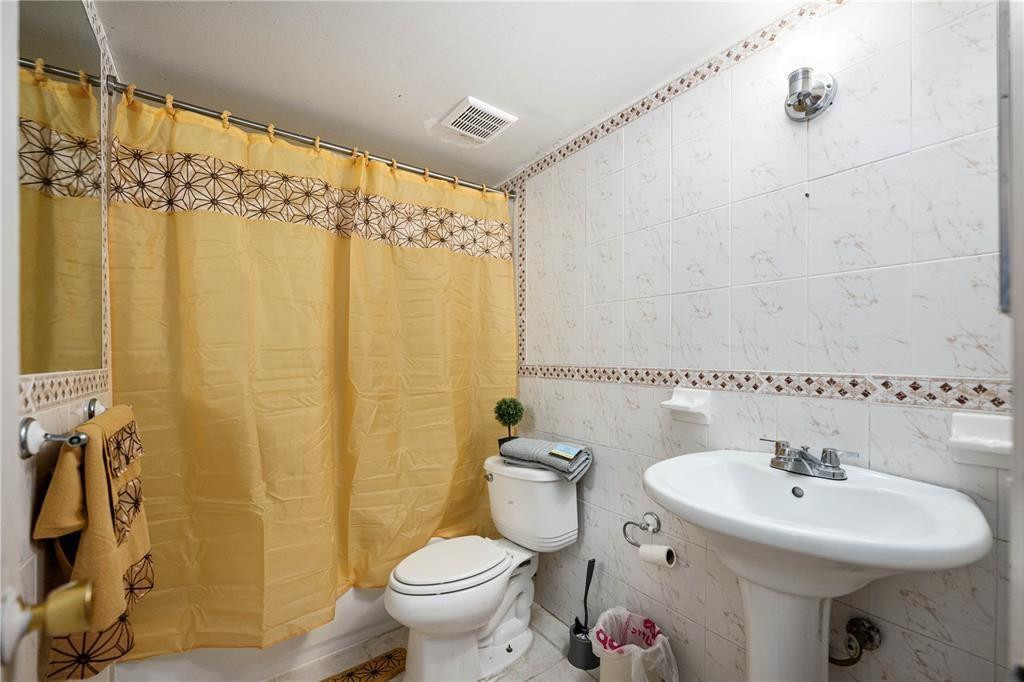 1110 S 29th Avenue Property Photo 11