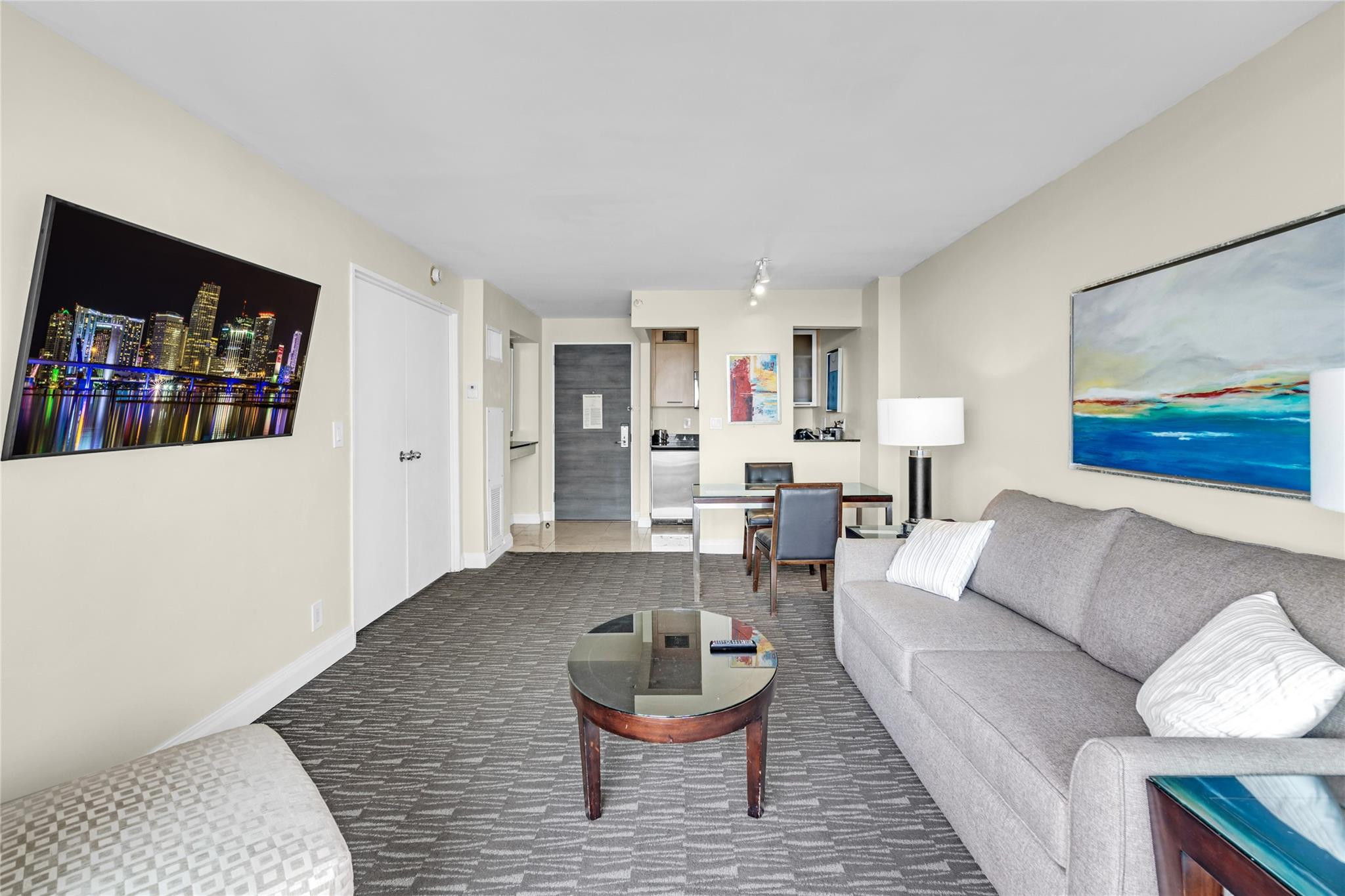 2670 E Sunrise Boulevard 903 Property Photo 6