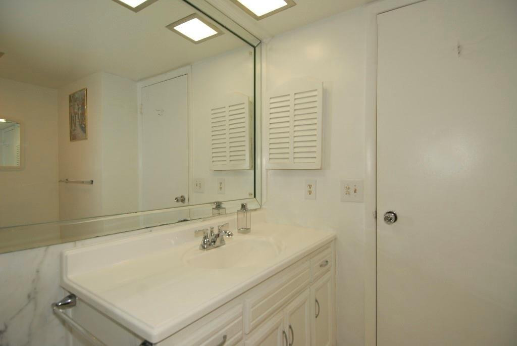 3850 Galt Ocean Drive 1204 Property Photo 12