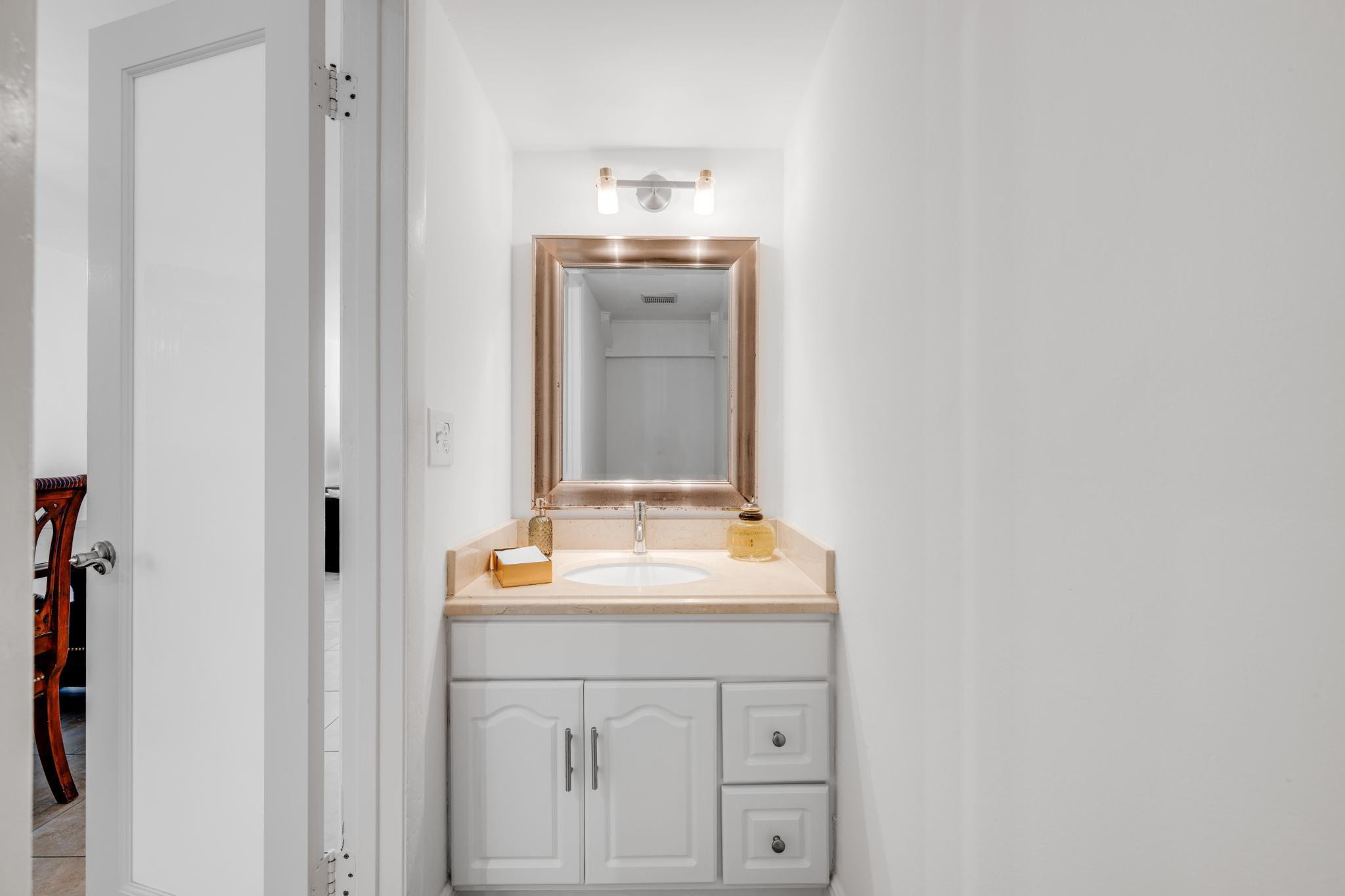 547 Ne 7th Avenue 3a Property Photo 17