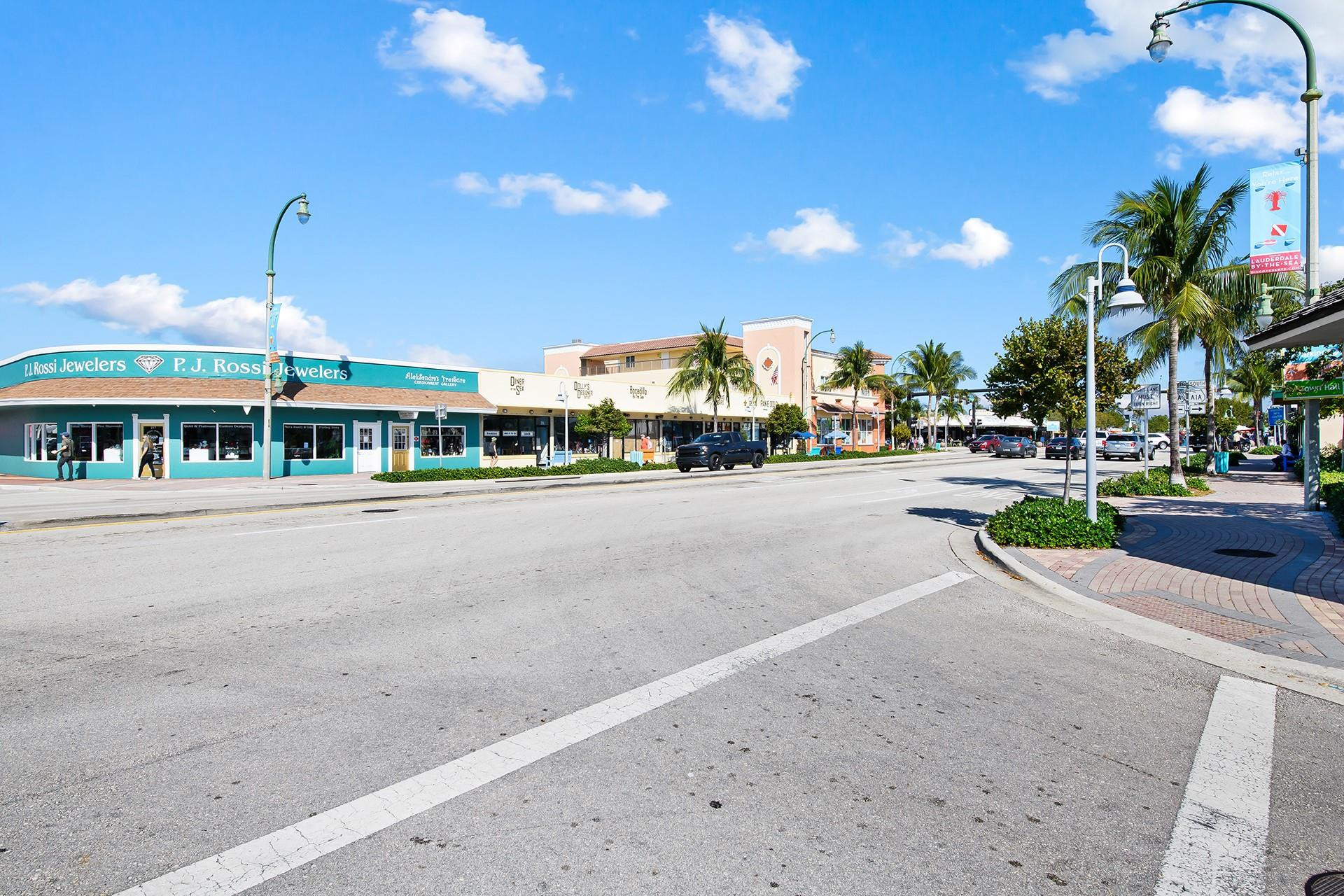 222 E Commercial Boulevard Property Photo 3