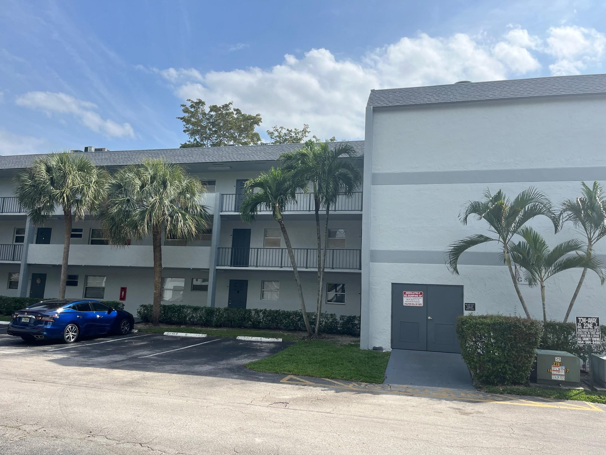 8360 Sands Point Boulevard 305 Property Photo 12