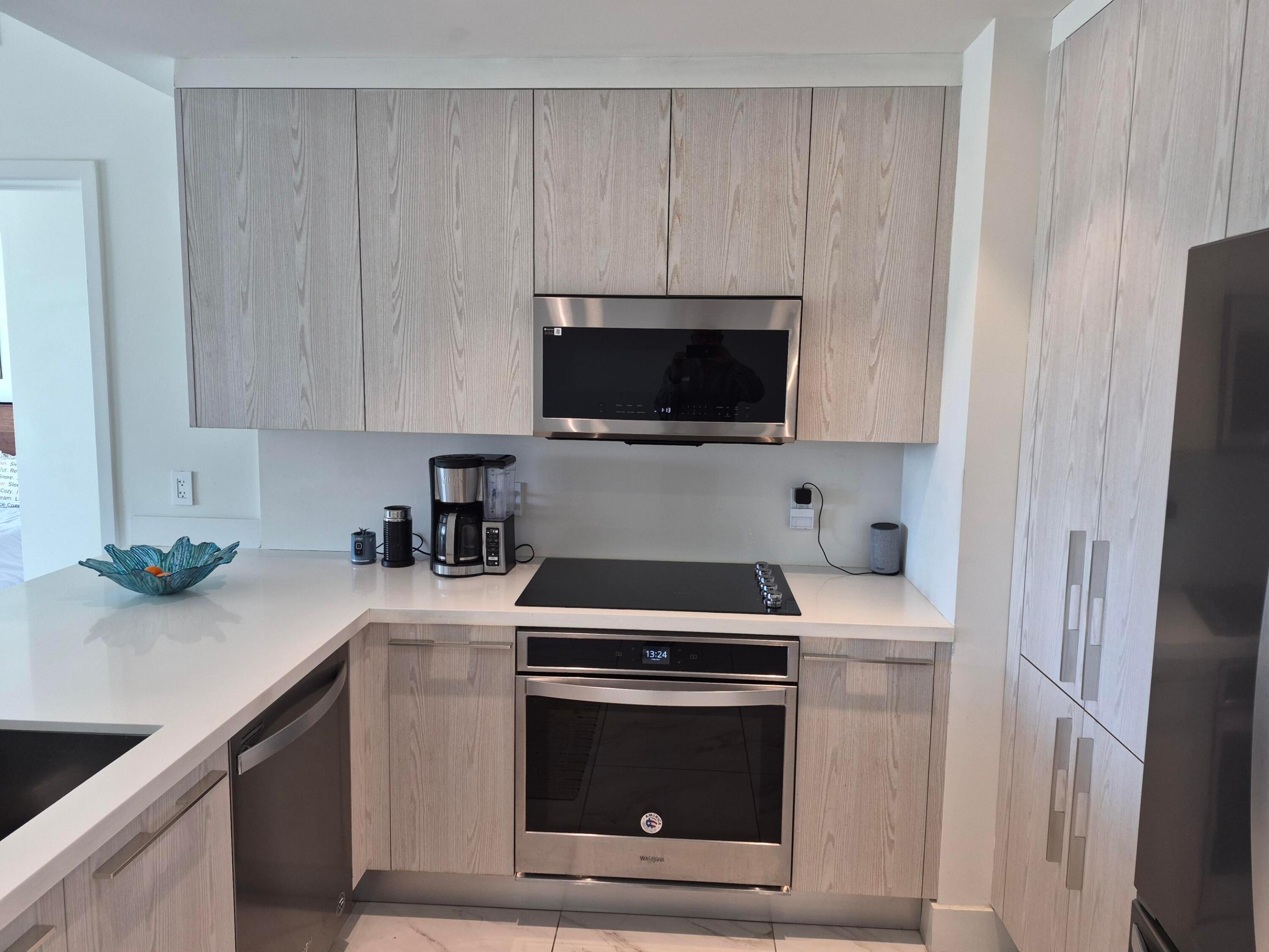 2000 Metropica Way #507 Property Photo 3