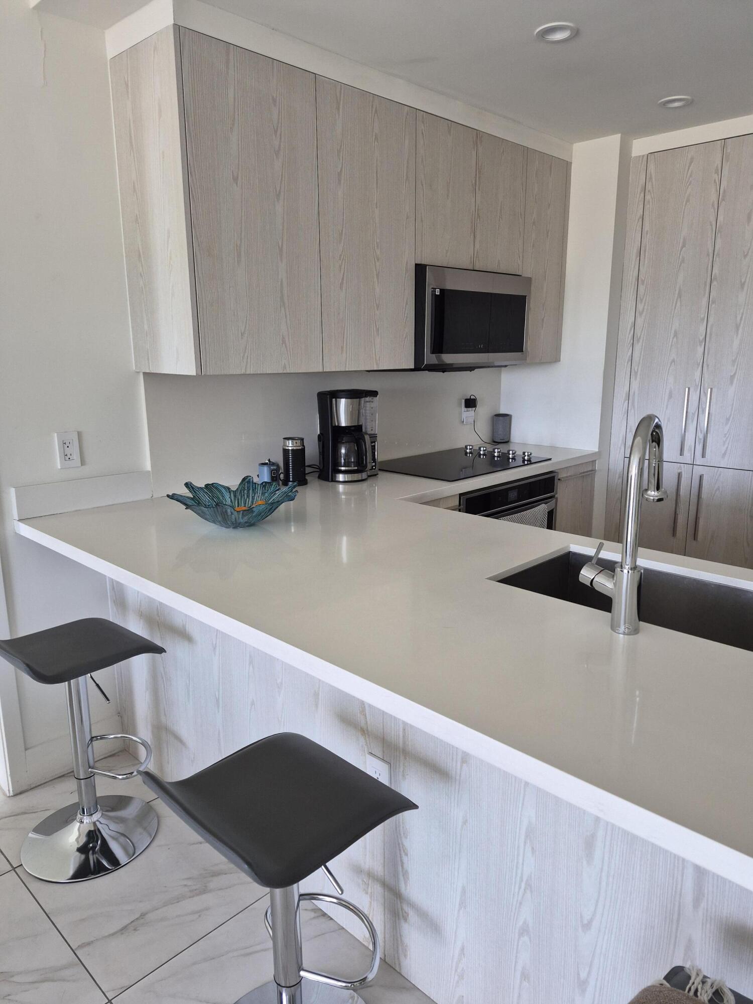 2000 Metropica Way #507 Property Photo 6