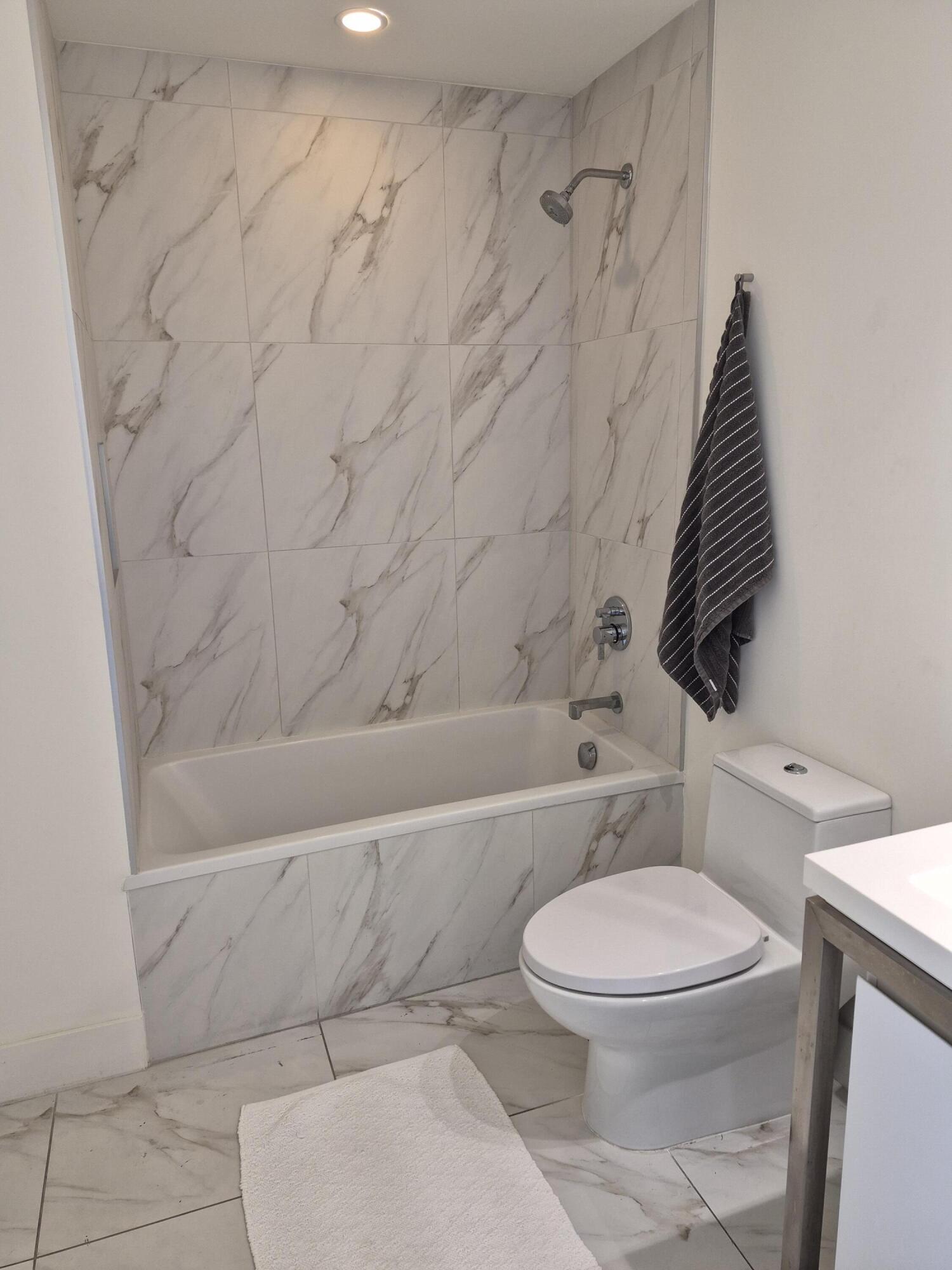 2000 Metropica Way #507 Property Photo 12