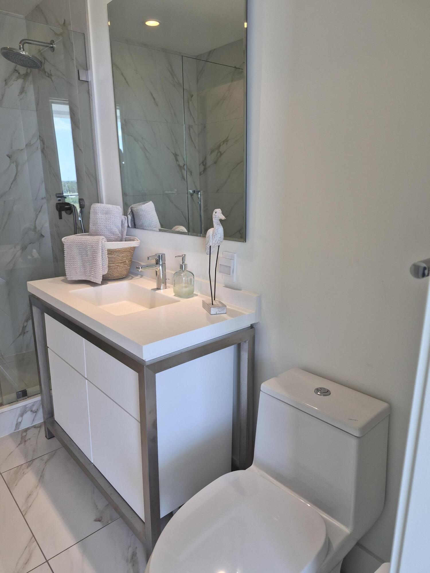 2000 Metropica Way #507 Property Photo 20