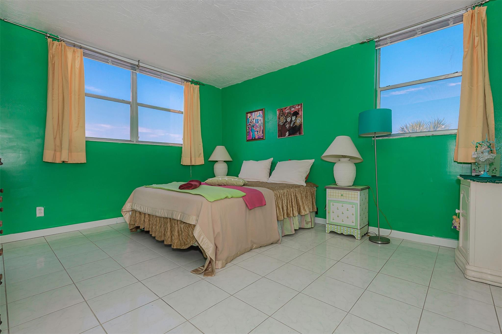 2861 Somerset Drive 317 Property Photo 29
