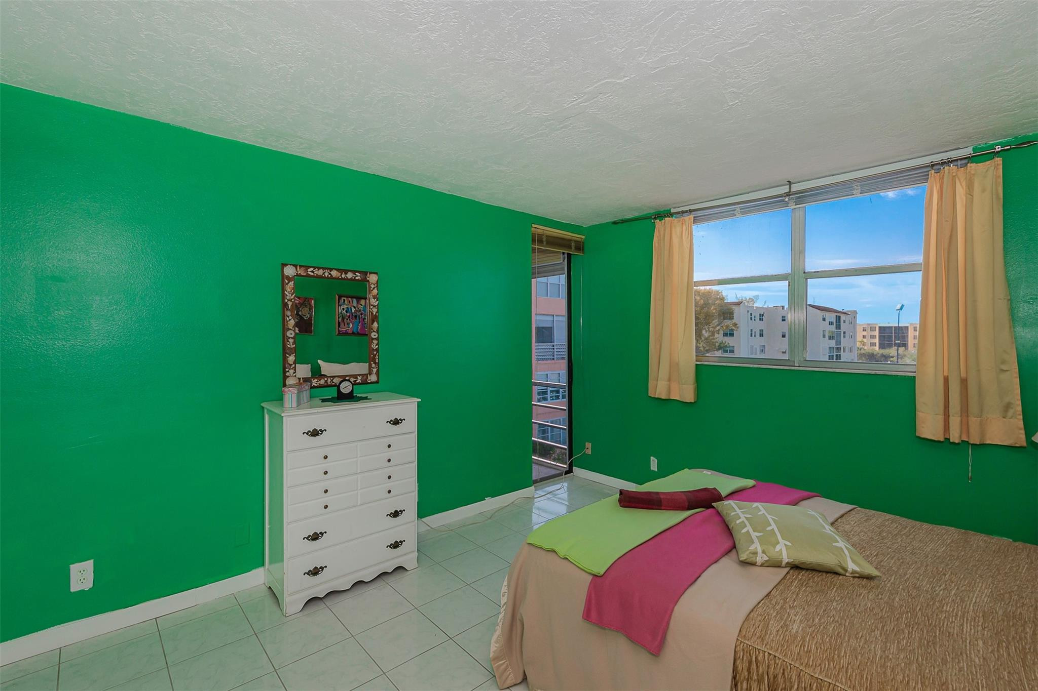 2861 Somerset Drive 317 Property Photo 30