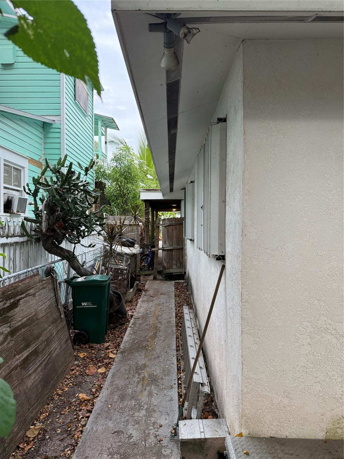 414 Virginia Street Property Photo 6