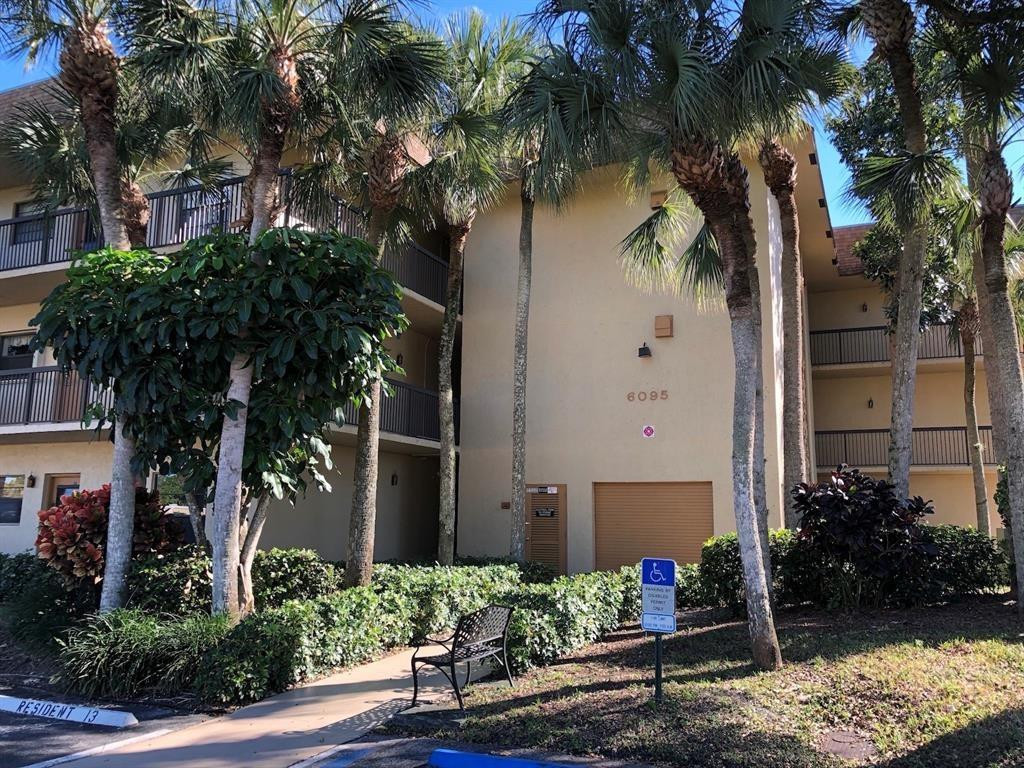6095 N Sabal Palm Boulevard 212 Property Photo 8