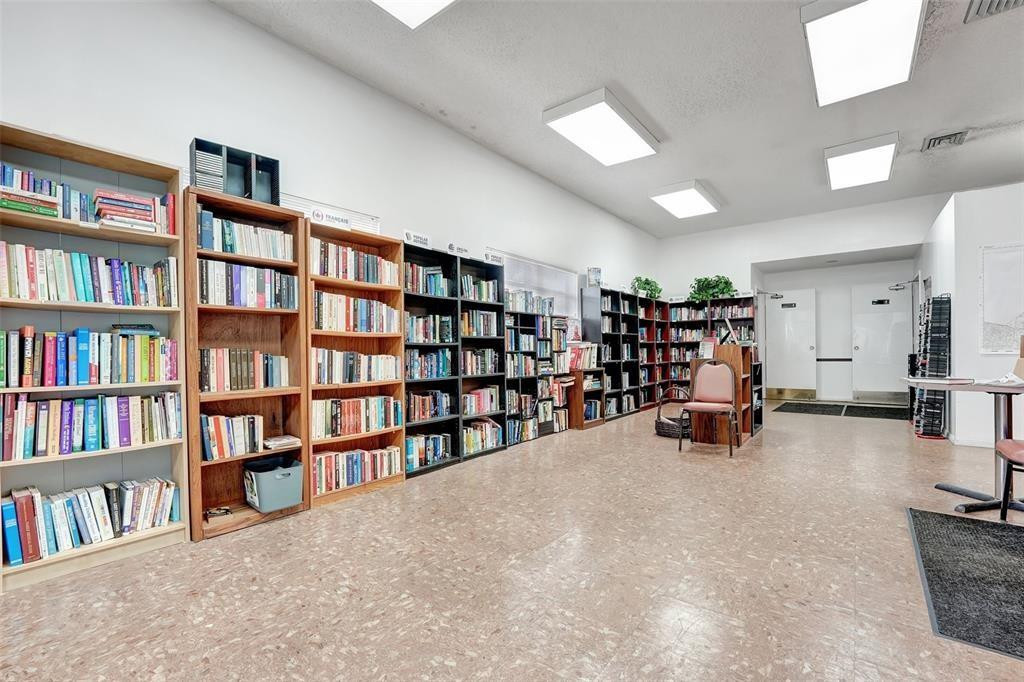 6095 N Sabal Palm Boulevard 212 Property Photo 26