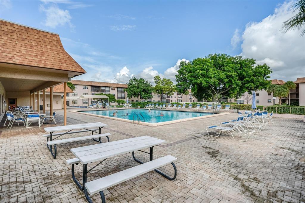 6095 N Sabal Palm Boulevard 212 Property Photo 35