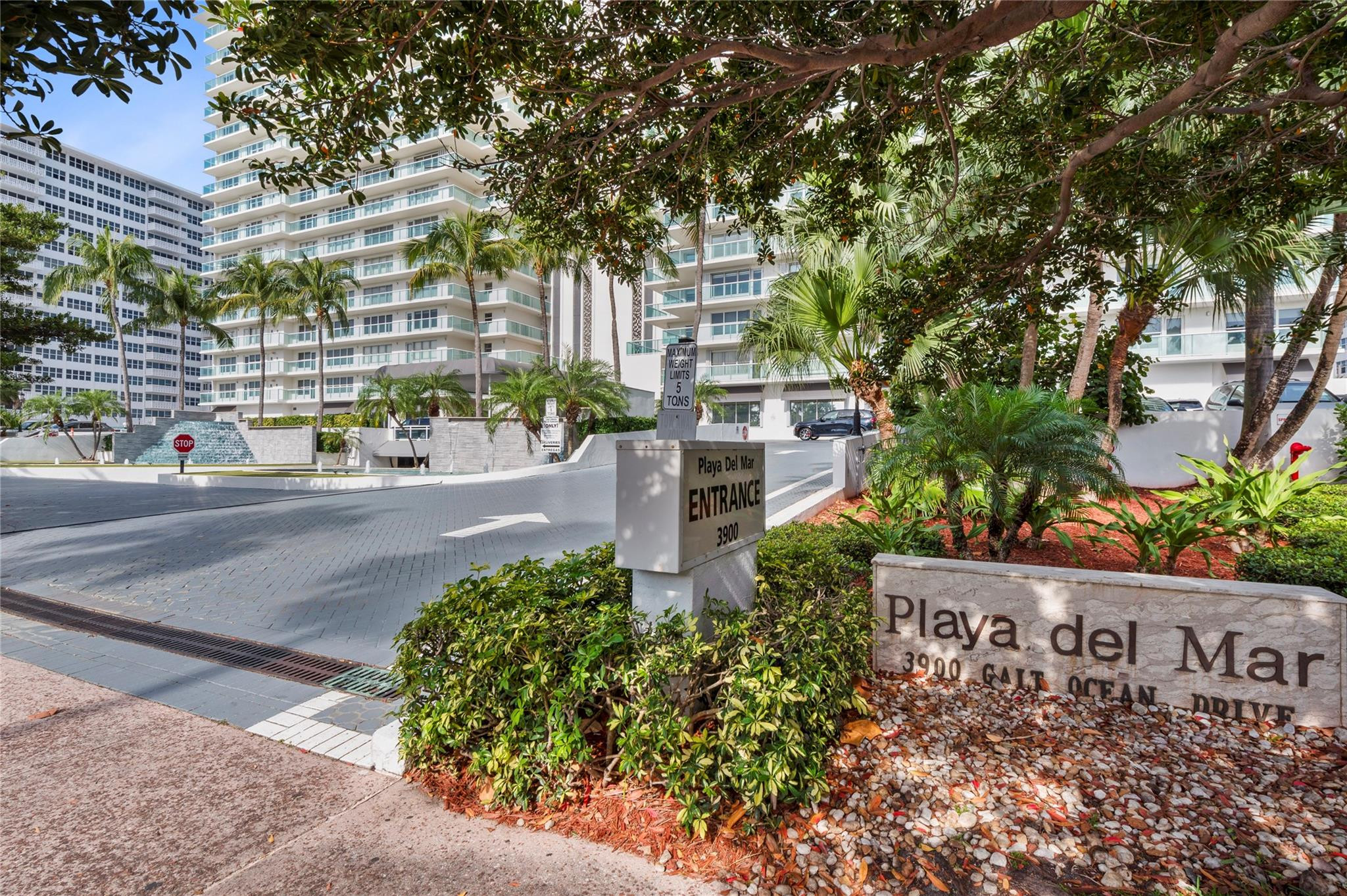 3900 Galt Ocean Drive 816 Property Photo 55