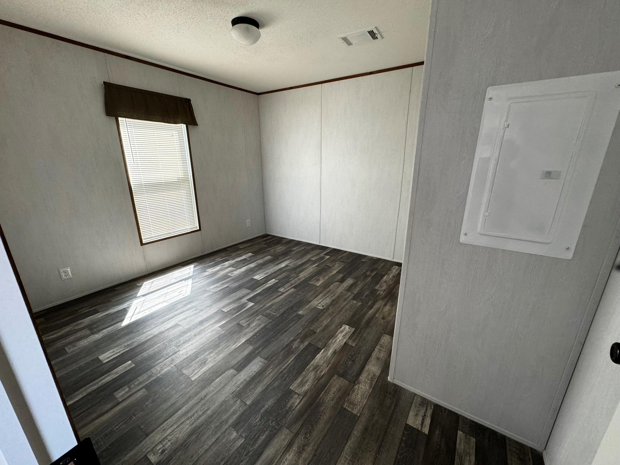 8791 Highway 78 Property Photo 2