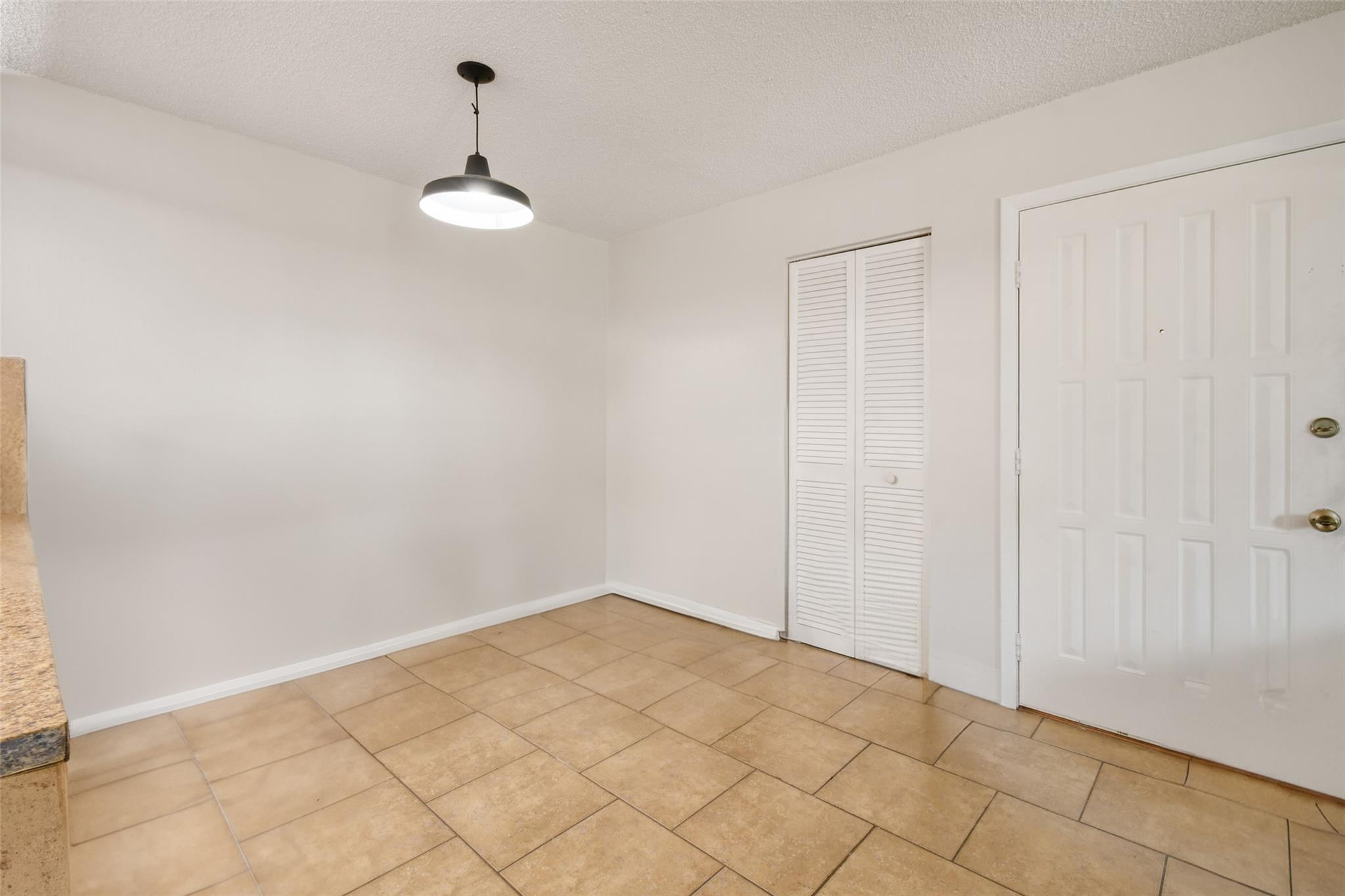 3402 Gardens Drive 14b Property Photo 4