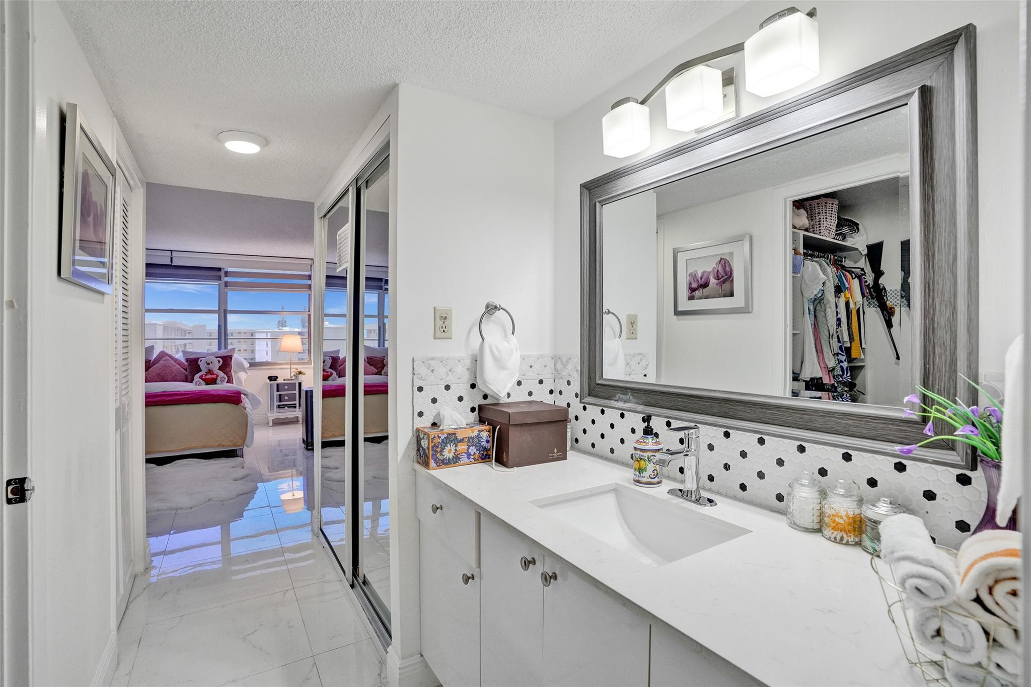 18041 Biscayne Boulevard 503 Property Photo 3