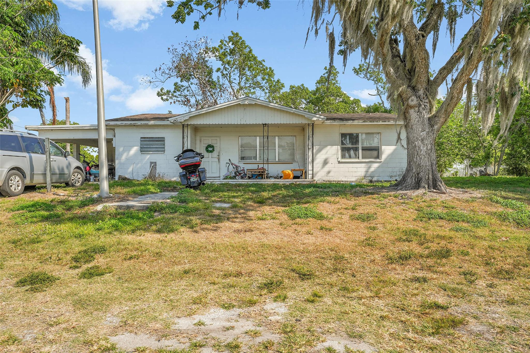 672 State Road 78 Property Photo 4