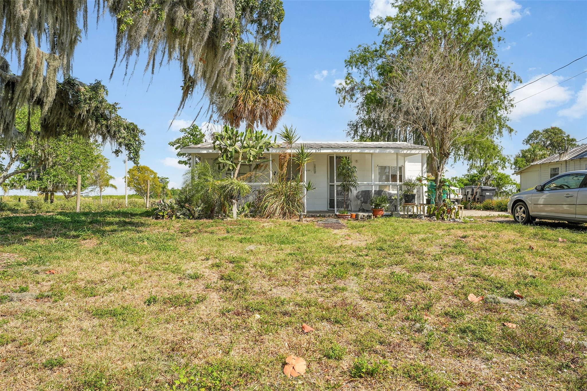 672 State Road 78 Property Photo 6