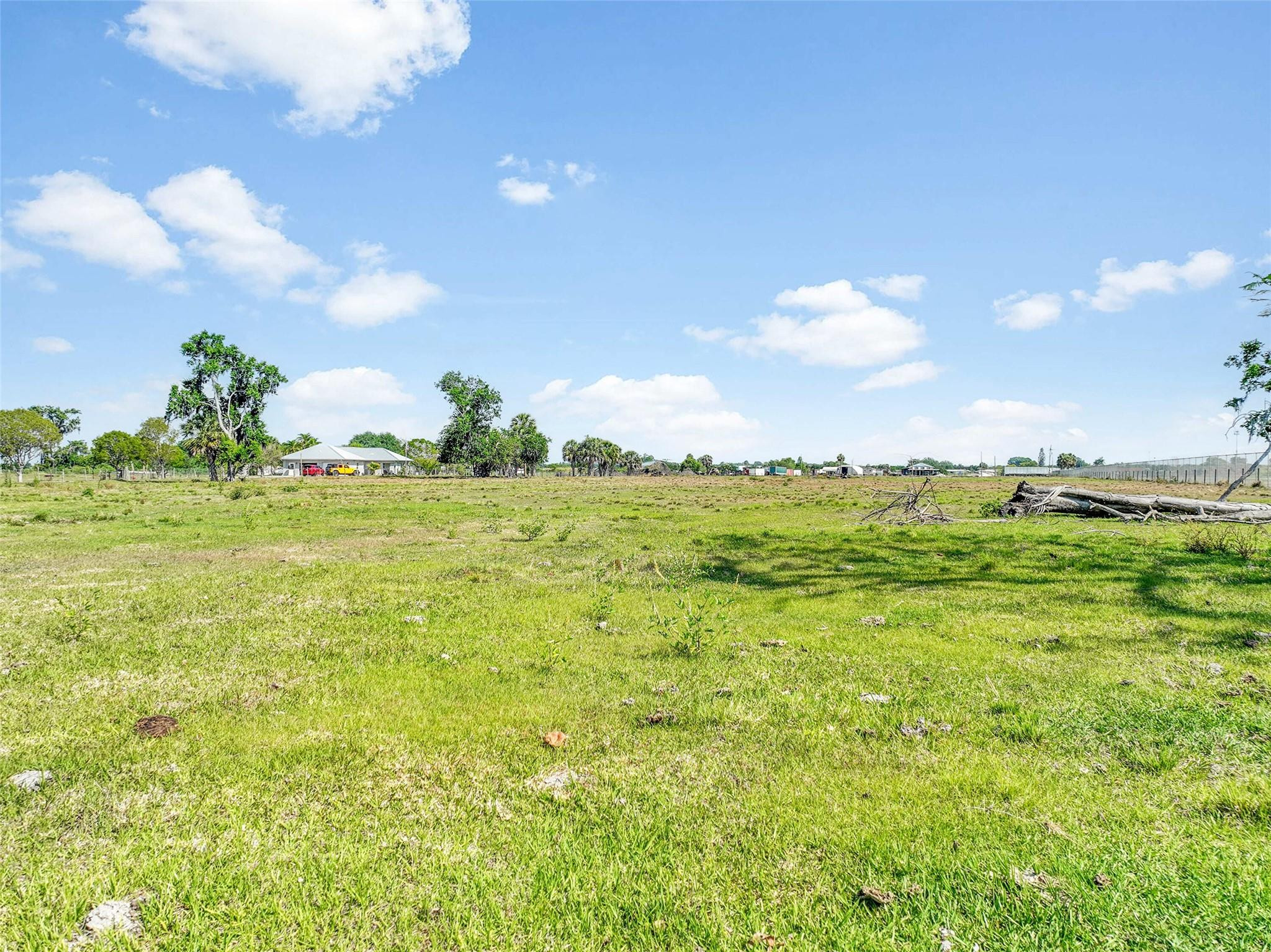 651 State Road 78 Property Photo 15