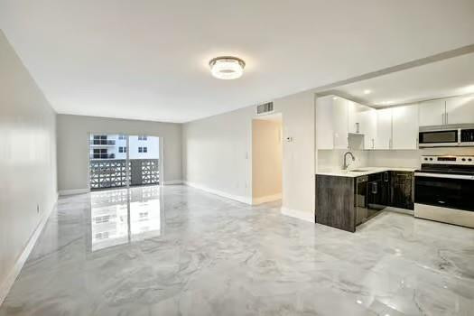 1901 S Ocean Drive 202 Property Photo 8