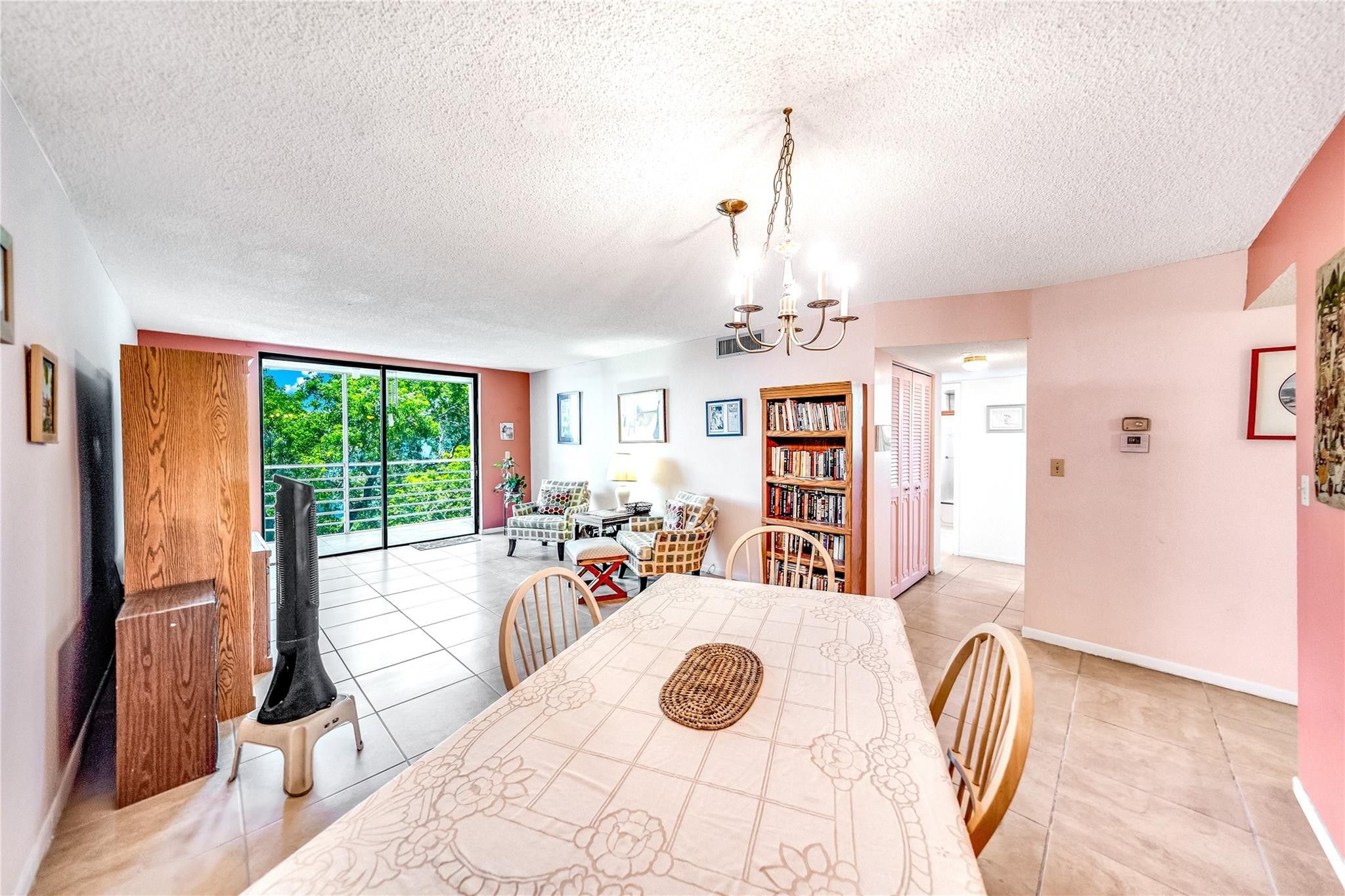 2860 Somerset Drive 404k Property Photo 6