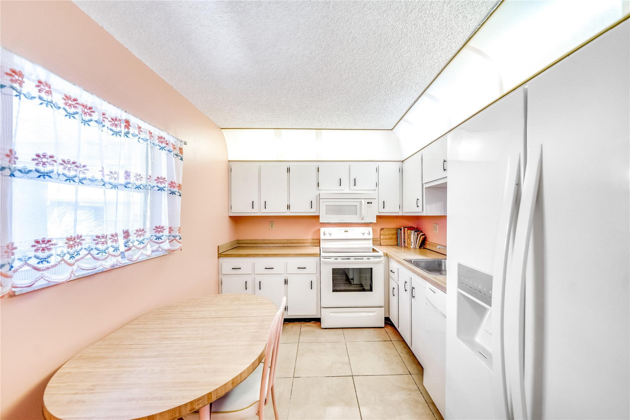 2860 Somerset Drive 404k Property Photo 11