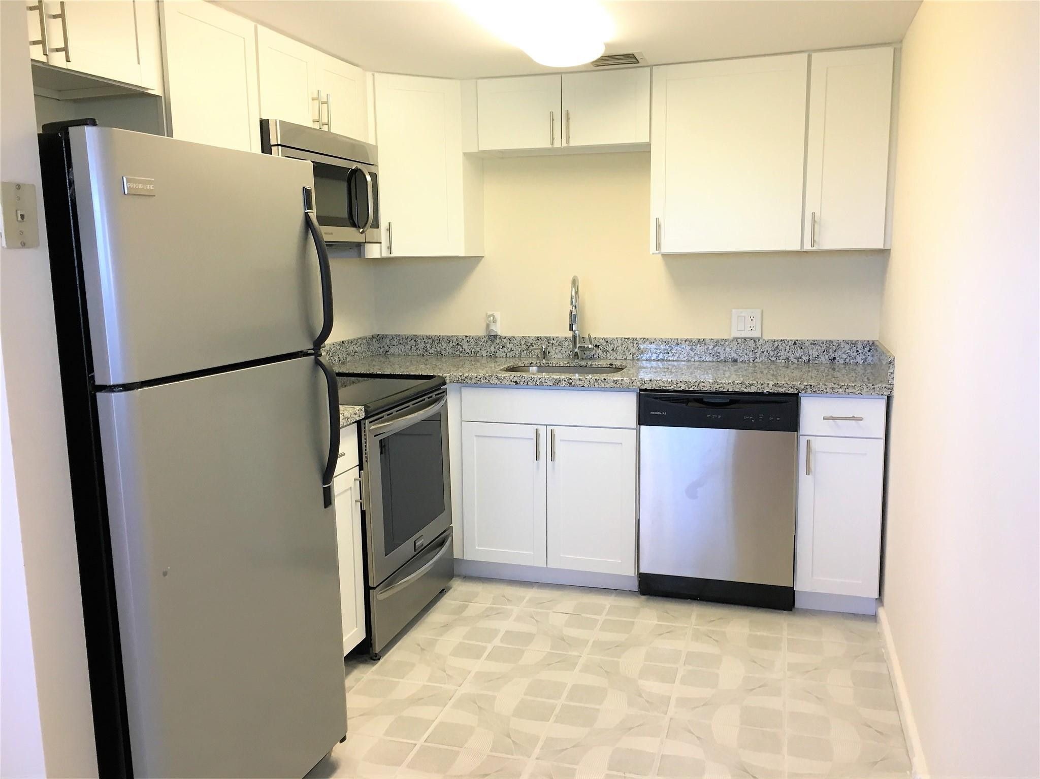 551 Sw 135th Avenue 405b Property Photo 2