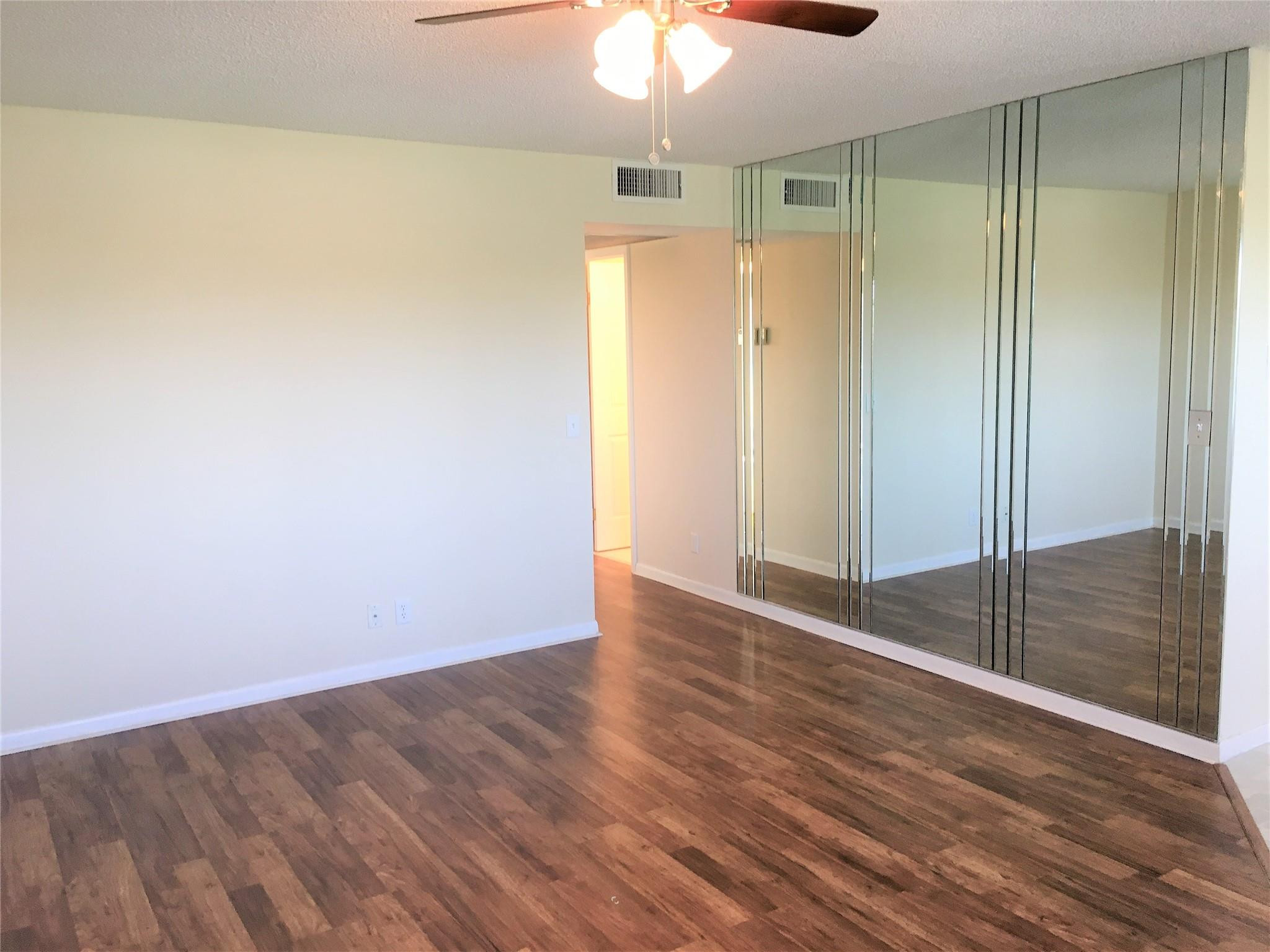 551 Sw 135th Avenue 405b Property Photo 10