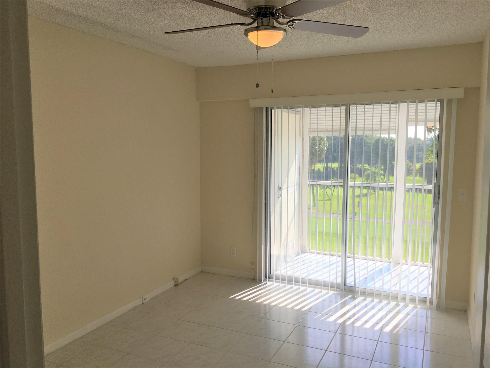551 Sw 135th Avenue 405b Property Photo 21