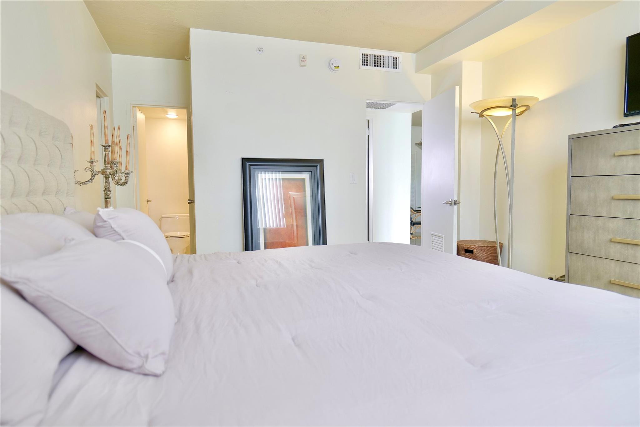 3000 S Ocean Drive 312 Property Photo 3