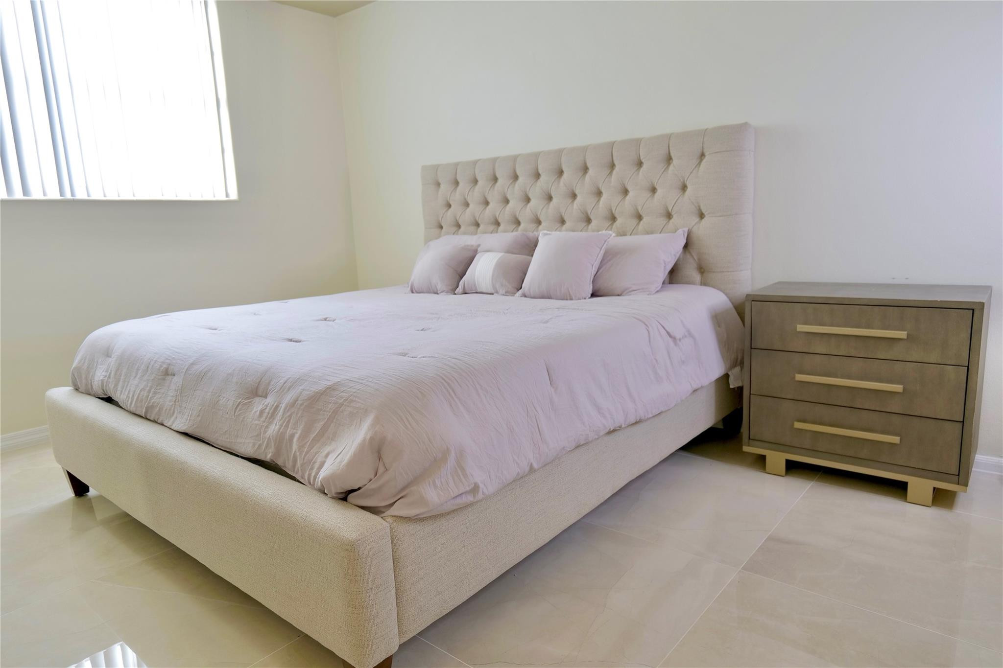 3000 S Ocean Drive 312 Property Photo 4