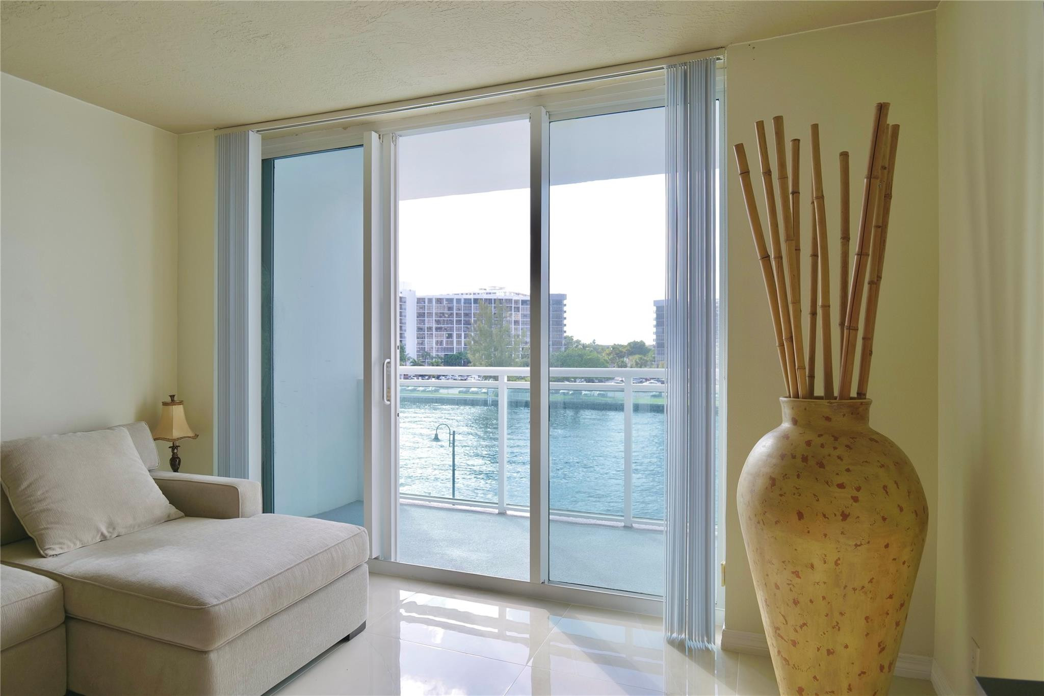 3000 S Ocean Drive 312 Property Photo 11