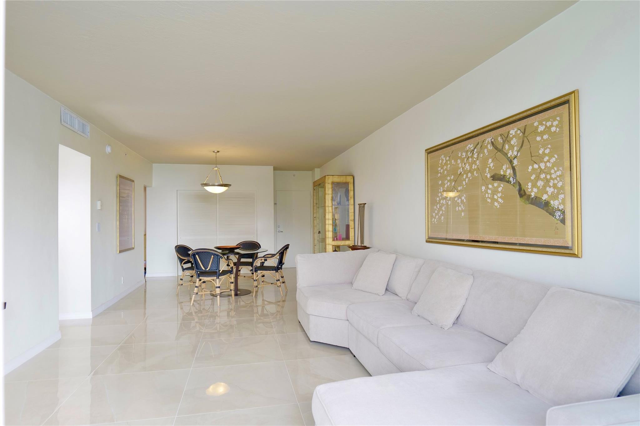 3000 S Ocean Drive 312 Property Photo 12