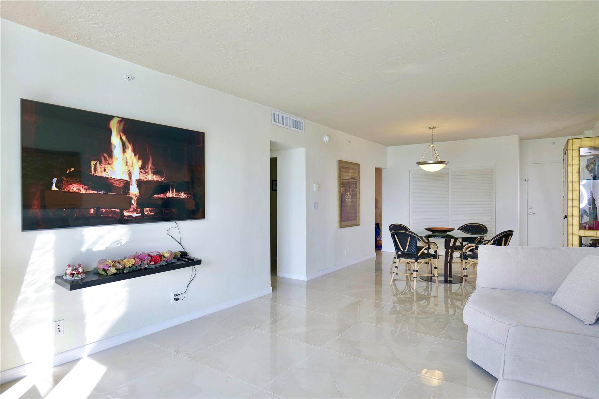 3000 S Ocean Drive 312 Property Photo 13