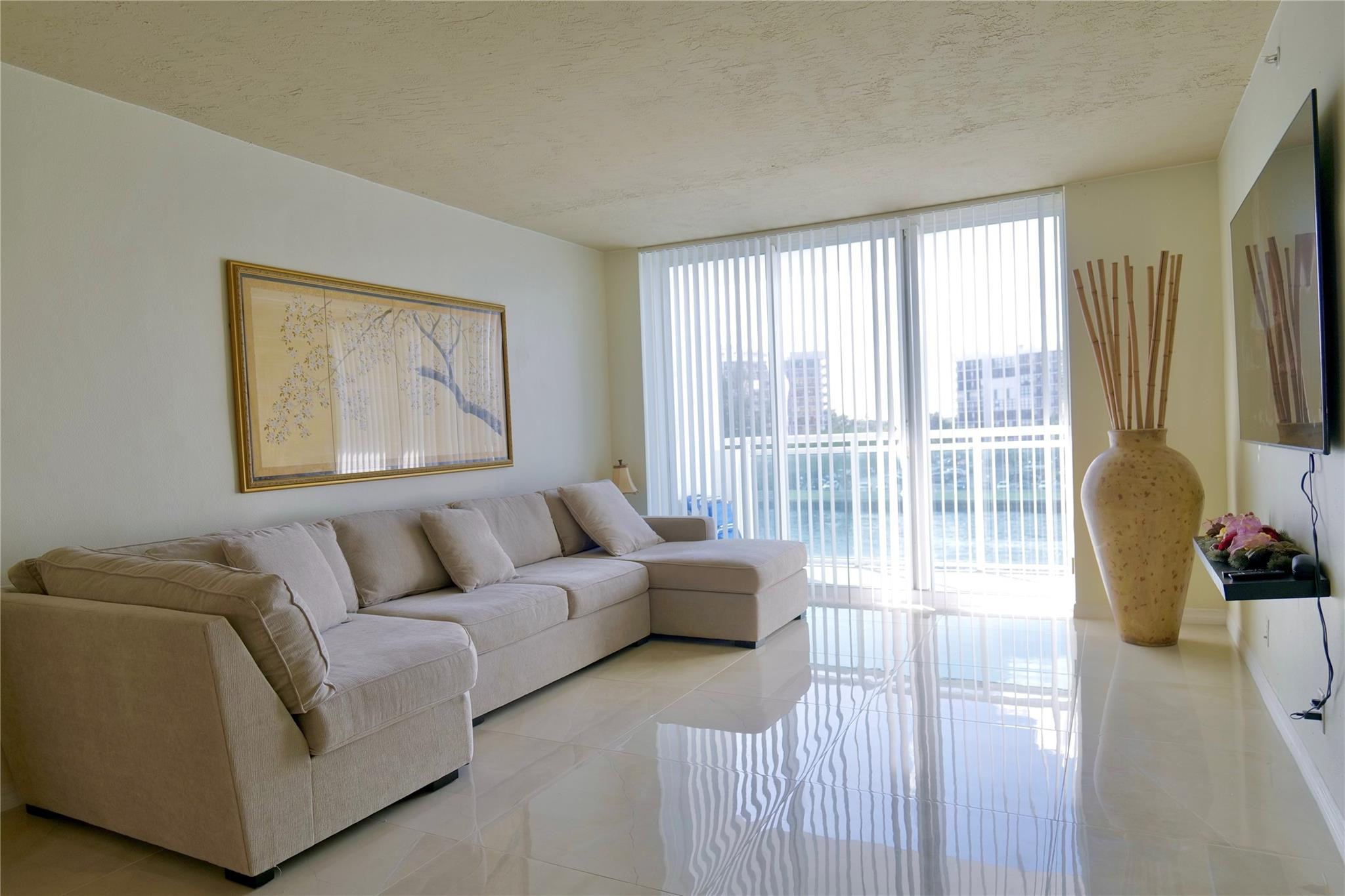 3000 S Ocean Drive 312 Property Photo 14