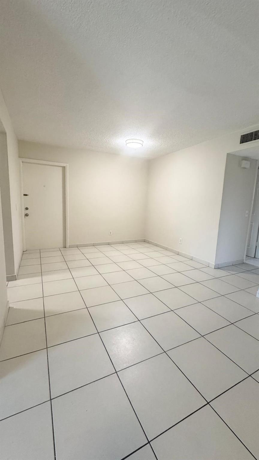 2491 82 Property Photo 9